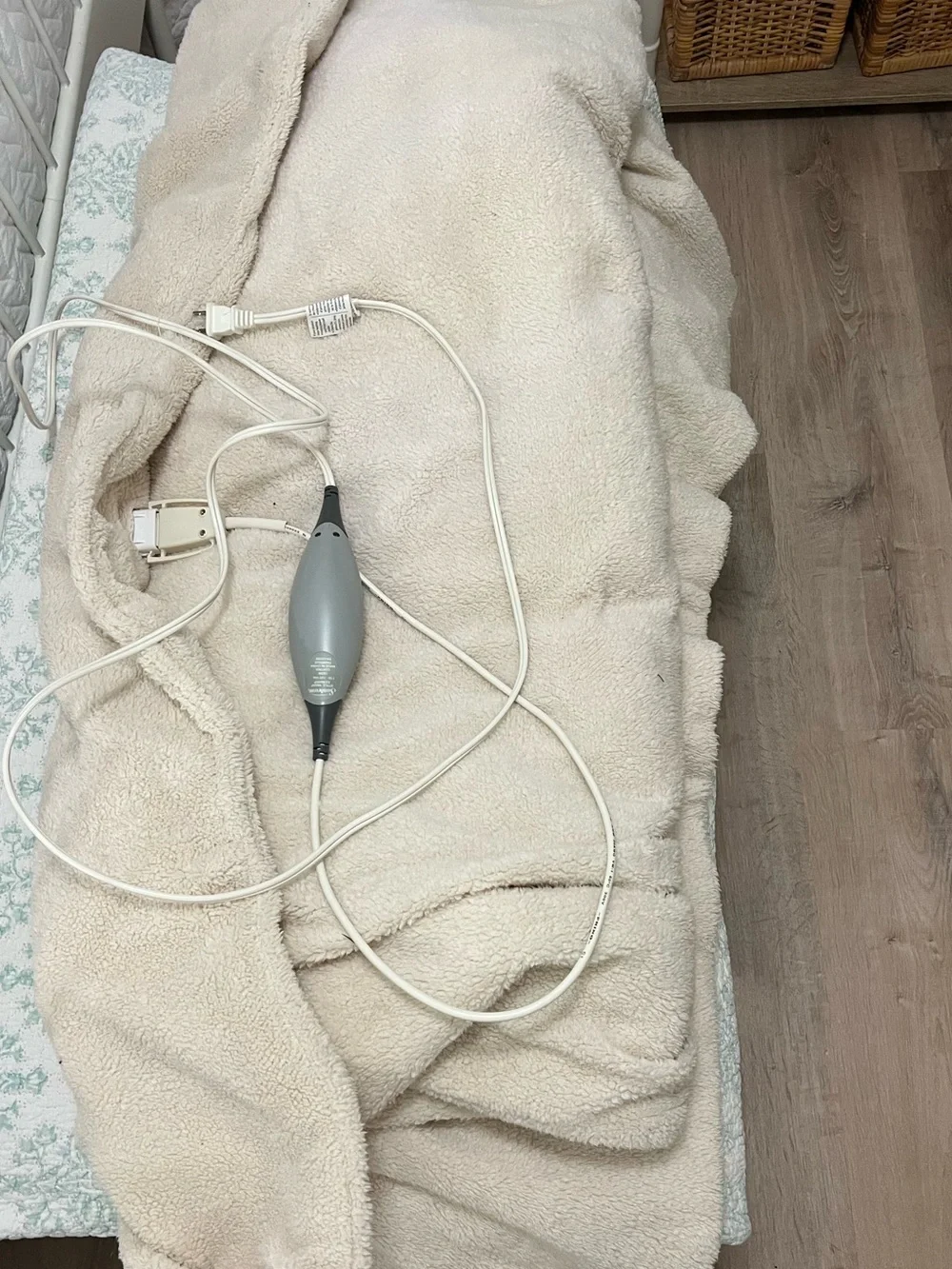 Sunbeam Cream Sherpa Electric Heated Throw Blanket w/ Controller